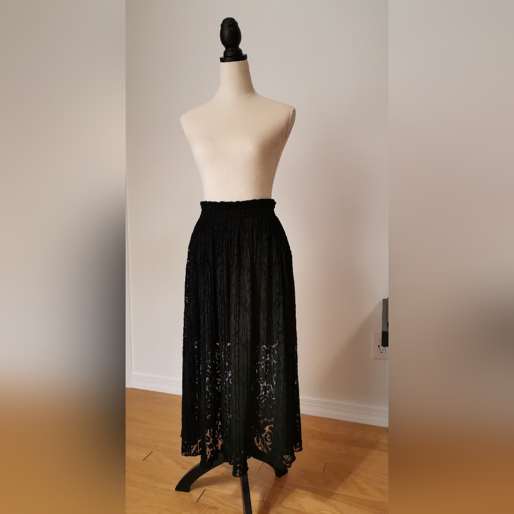 Black lace midi skirt medium Rachel Roy